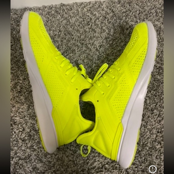 APL Men’s TechLoom Tracer Shoe in Neon Yellow size 8 - Picture 9 of 12